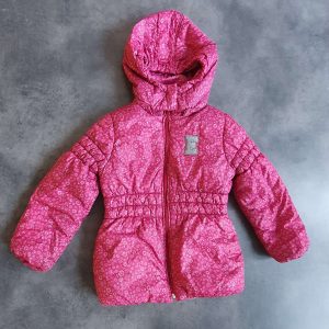 Könnyű és meleg Esprit kabát 116-122-es méretben 6-7 éves nagylányoknak! Téli és átmeneti időszakra egyaránt.