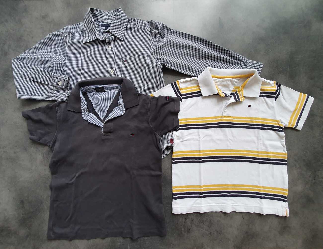 Elegáns darabok sulis ünnepségekre, színházba, amiket a fiad is biztos szívesen felhúz, mert trendi és kényelmes is egyben. Méret: 134-140 (9-10 év)