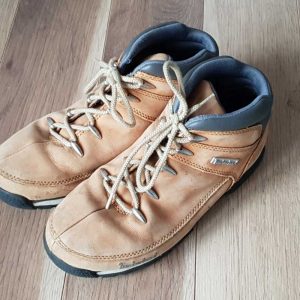 Használt Timberland bőrbakancs 36-os méretben.