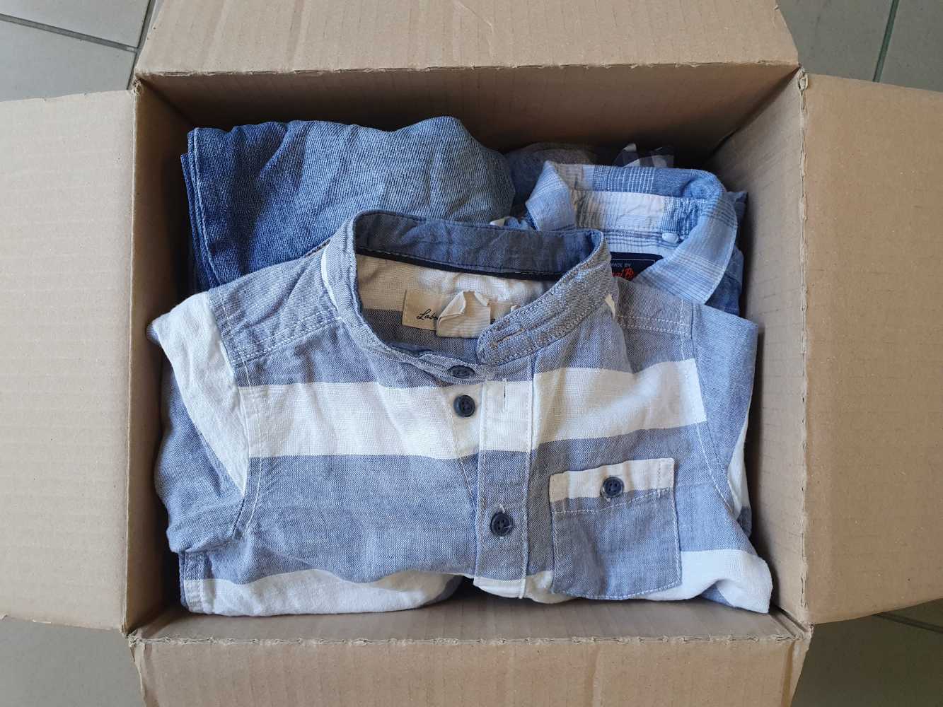 Komplett csomag 1-1,5 éves kisfiúknak átmeneti és szezonfüggetlen időszakra, 80/86-os méretű ruhákkal.