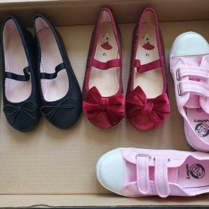 Kitűnő állapotú 29-es méretű kiscipők! 2 db H&M balerina+1 Viktory tornacipő - 29-es méretben.